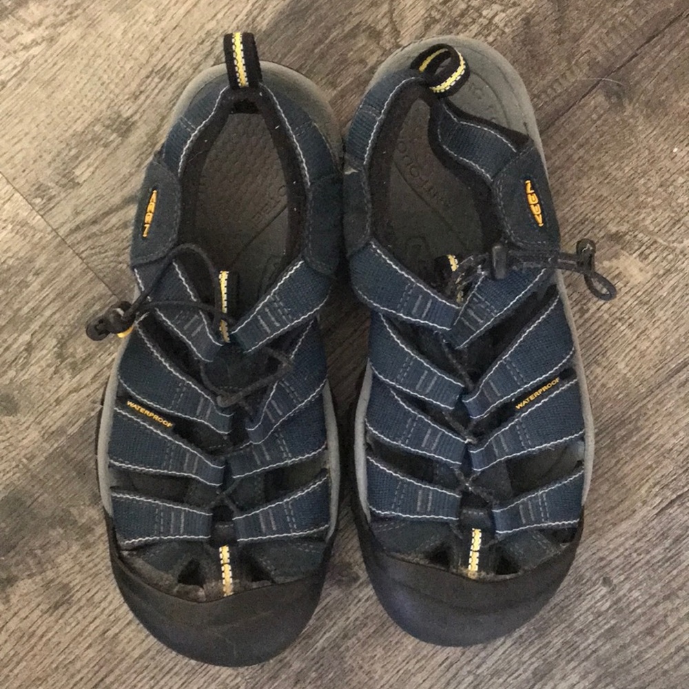 Size 10 Keen Shoes